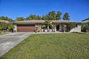 Pet-Friendly Oasis with Deck and Fire Pit in Bokeelia!